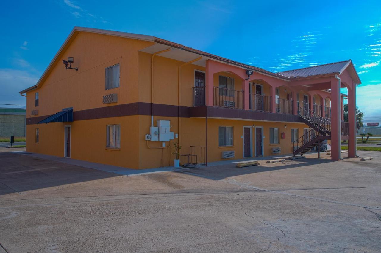 Texas Inn San Benito Near Harlingen エクステリア 写真