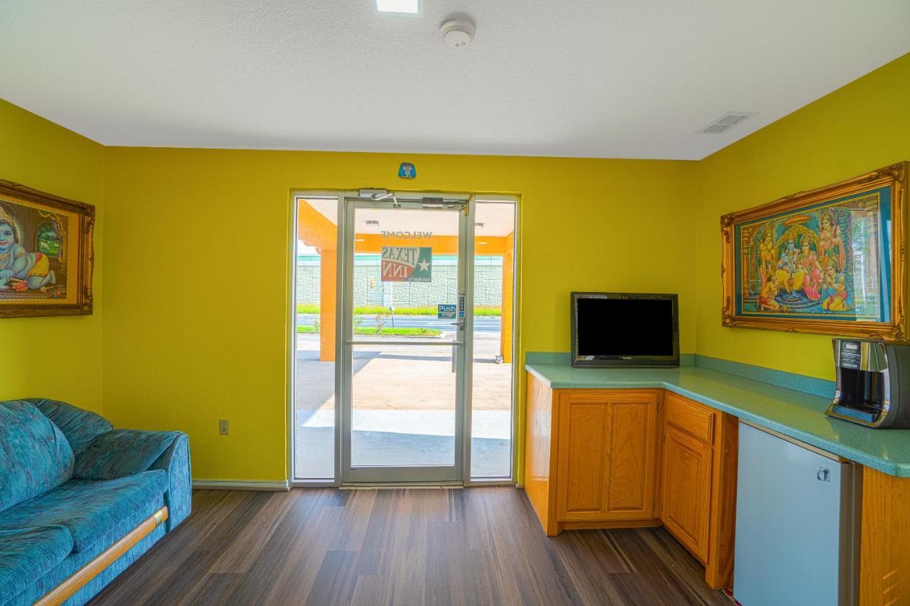 Texas Inn San Benito Near Harlingen エクステリア 写真