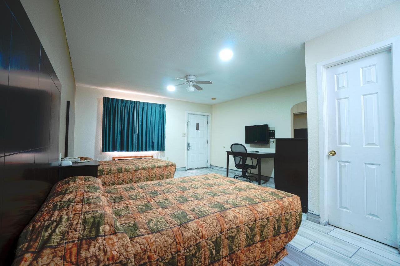 Texas Inn San Benito Near Harlingen エクステリア 写真