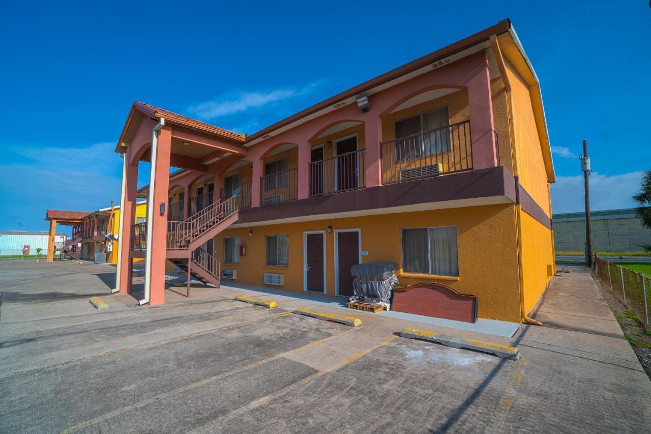 Texas Inn San Benito Near Harlingen エクステリア 写真